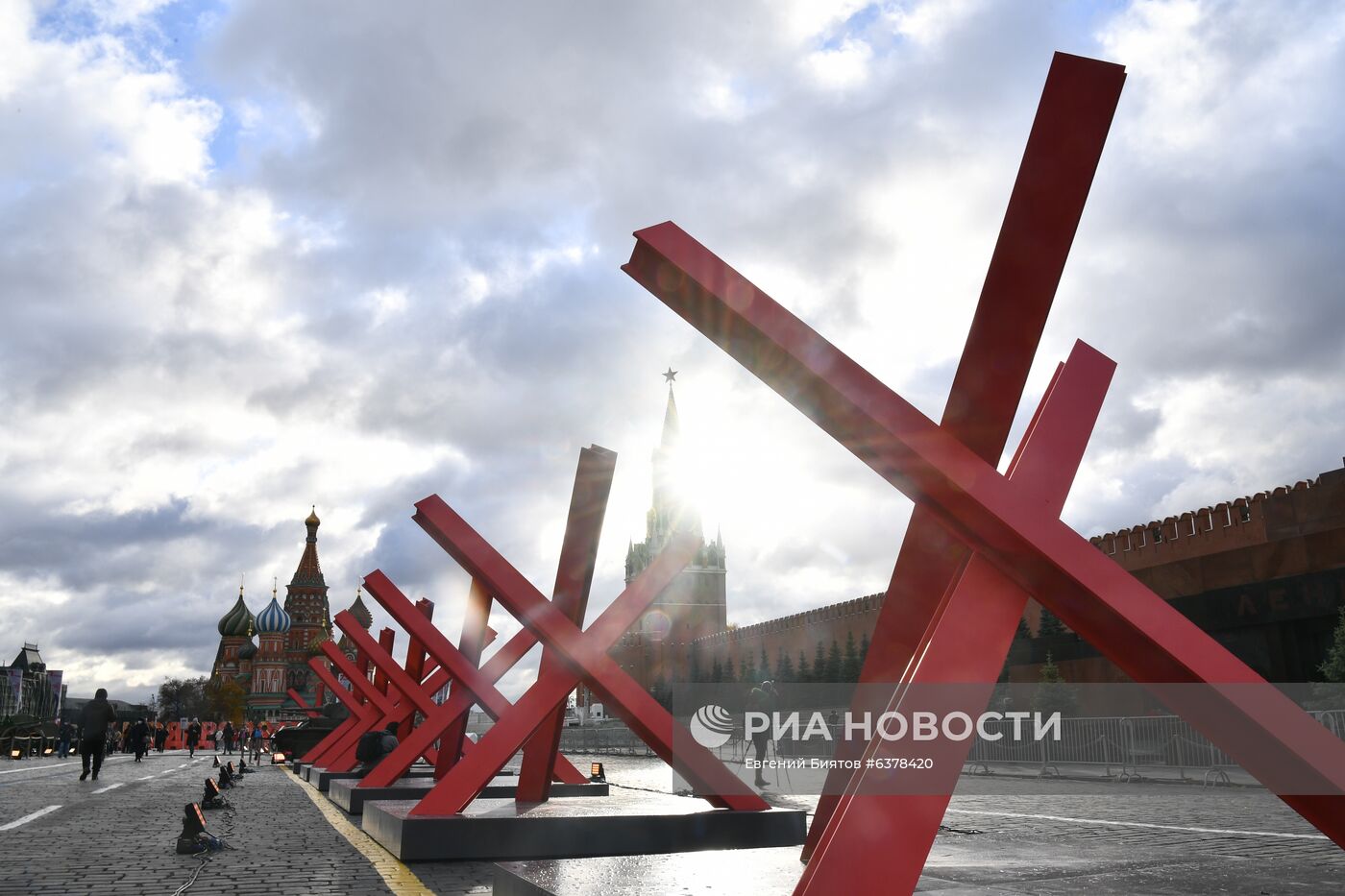 Музей инсталляций под открытым небом на Красной площади