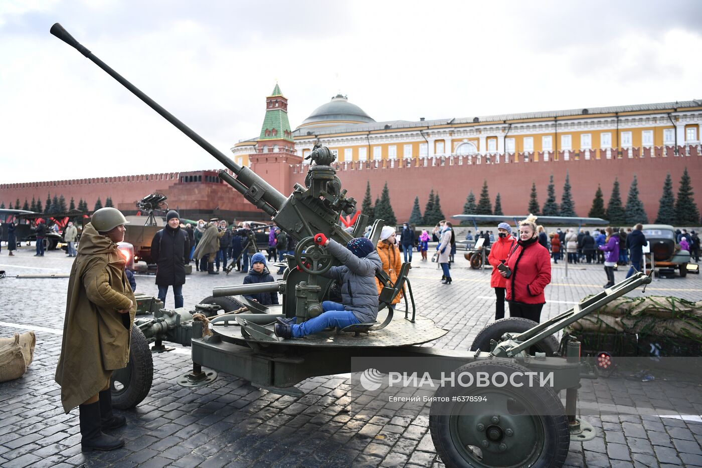 Музей инсталляций под открытым небом на Красной площади