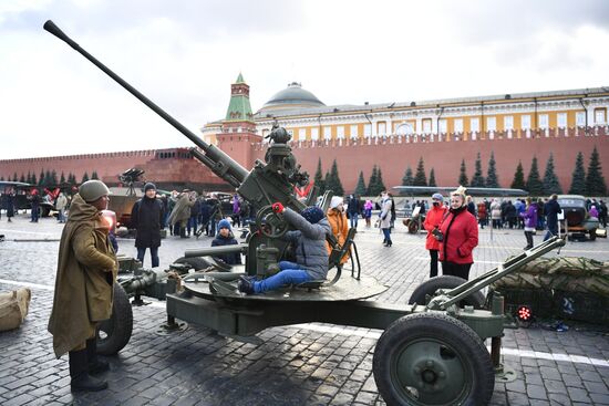 Музей инсталляций под открытым небом на Красной площади 