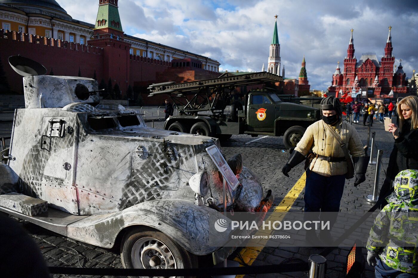Музей инсталляций под открытым небом на Красной площади