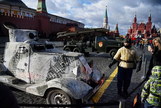Музей инсталляций под открытым небом на Красной площади 