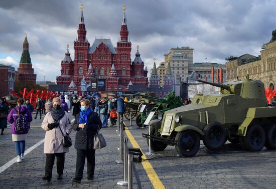 Музей инсталляций под открытым небом на Красной площади 