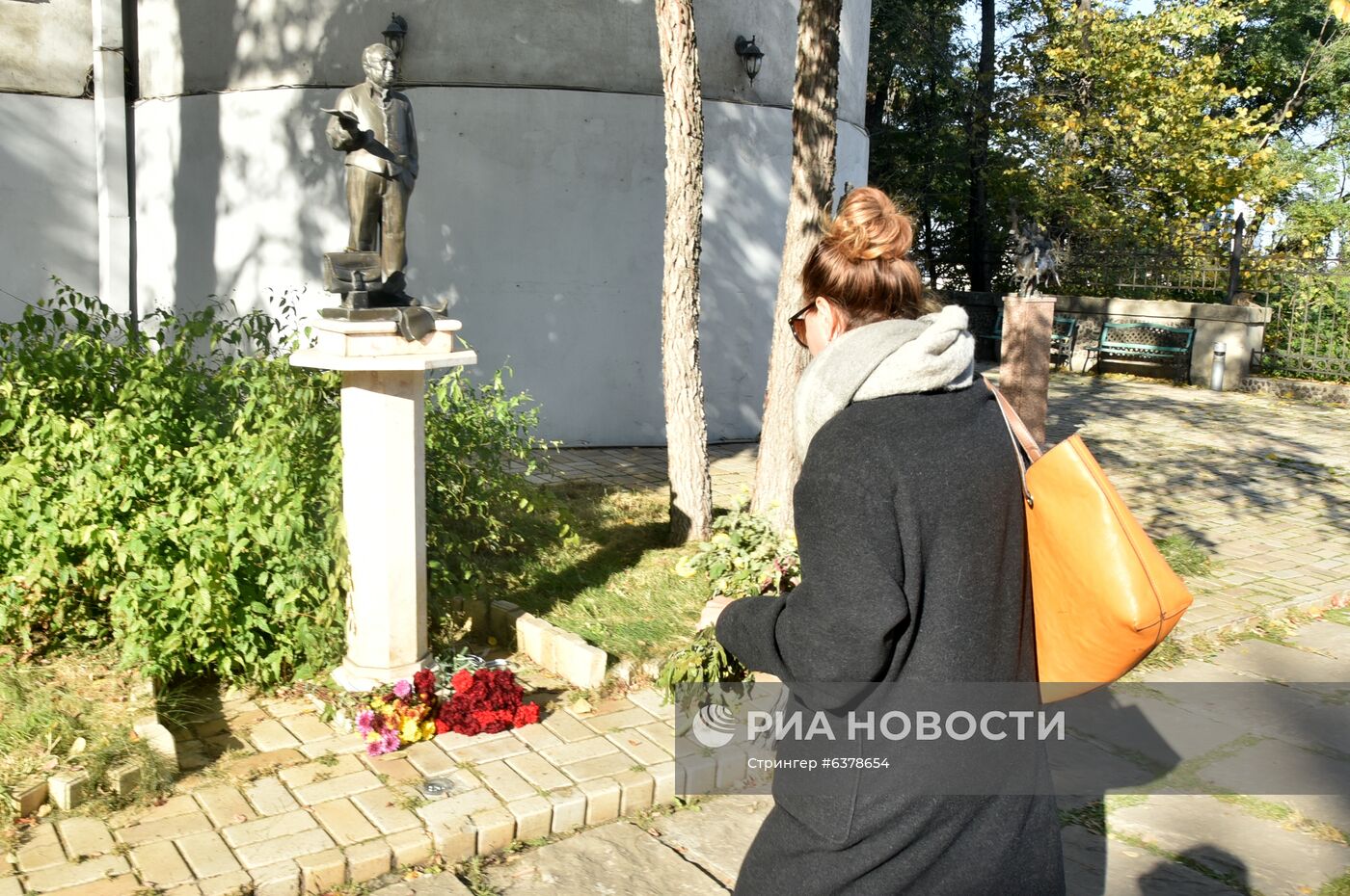 Траур в Одессе в связи со смертью М. Жванецкого