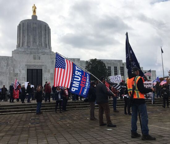 Акция сторонников Трампа в Орегоне
