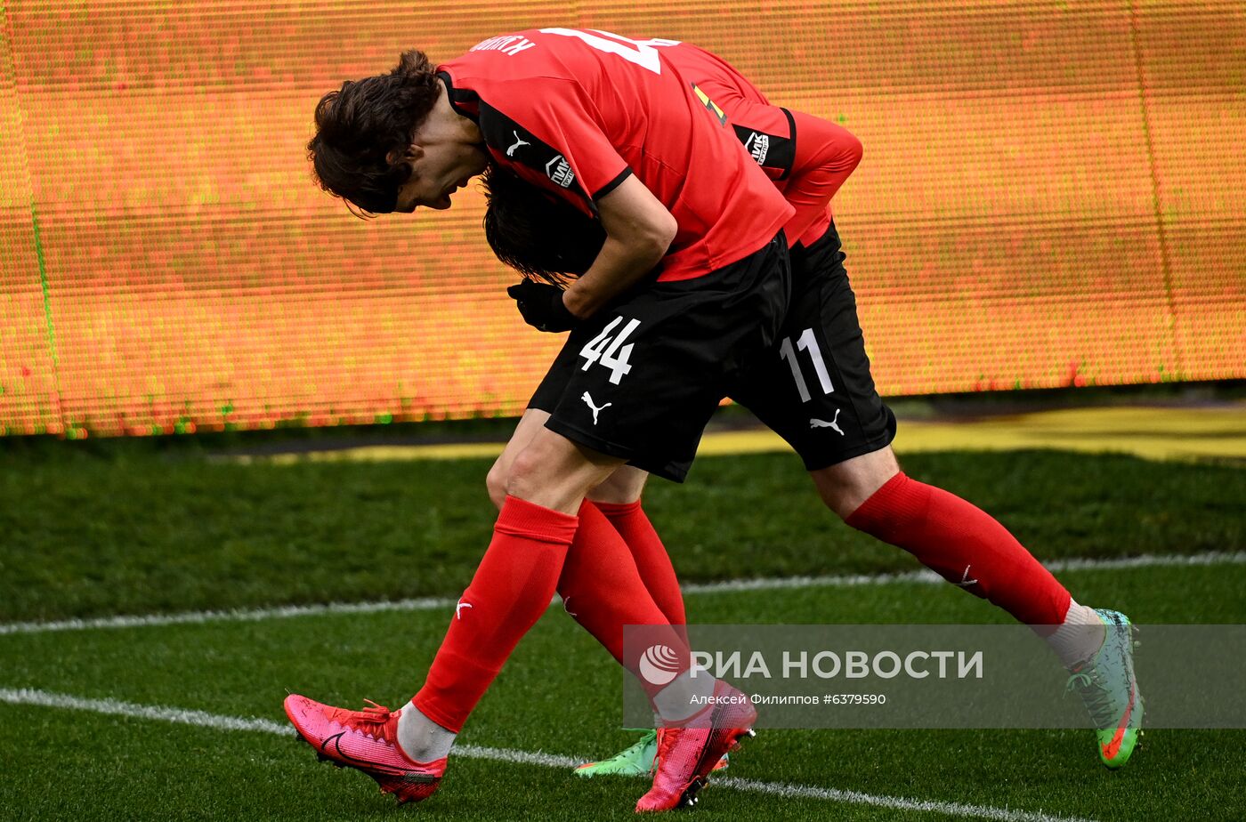 Футбол. РПЛ. Матч "Химки" – "Рубин"