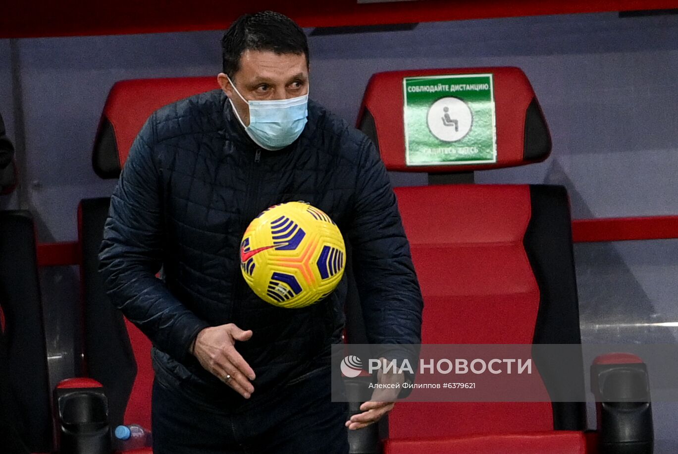 Футбол. РПЛ. Матч "Химки" – "Рубин"