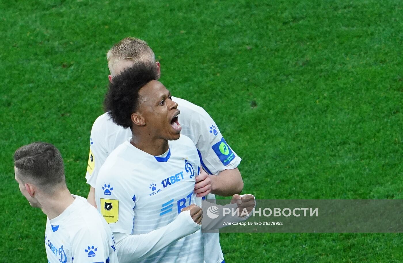 Футбол. РПЛ. Матч "Динамо" - "Локомотив"