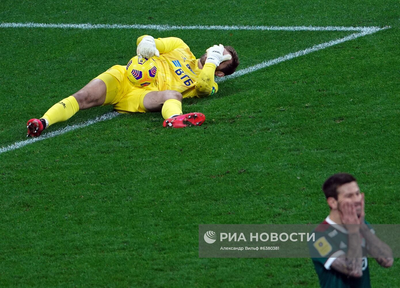 Футбол. РПЛ. Матч "Динамо" - "Локомотив"