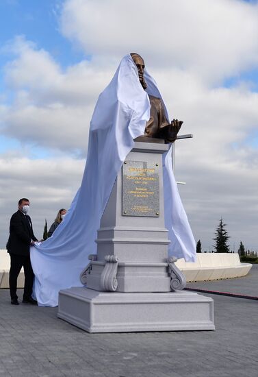 Открытие памятника маринисту И. Айвазовскому в аэропорту Симферополя
