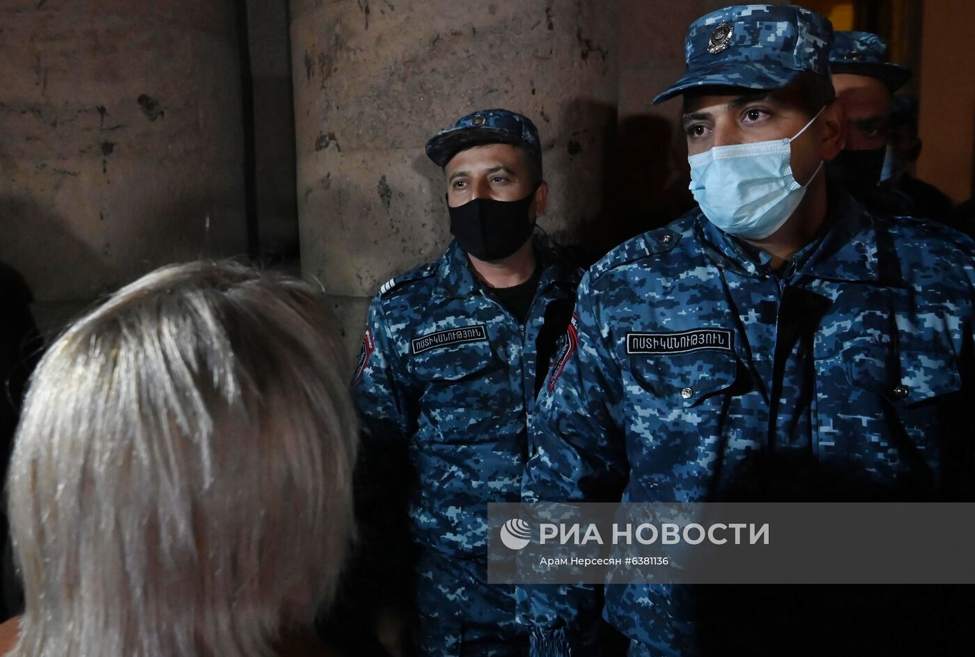 Ситуация у здания правительства Армении в Ереване