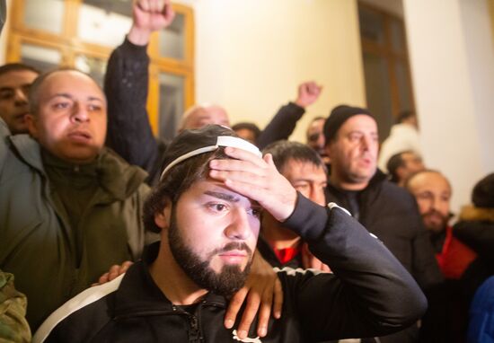 Ситуация у здания правительства Армении в Ереване