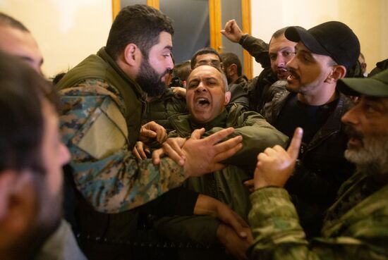 Ситуация у здания правительства Армении в Ереване