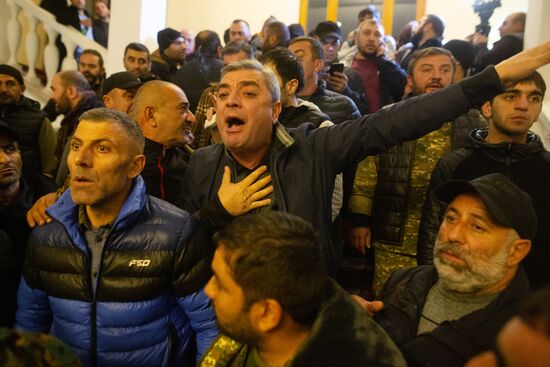 Ситуация у здания правительства Армении в Ереване