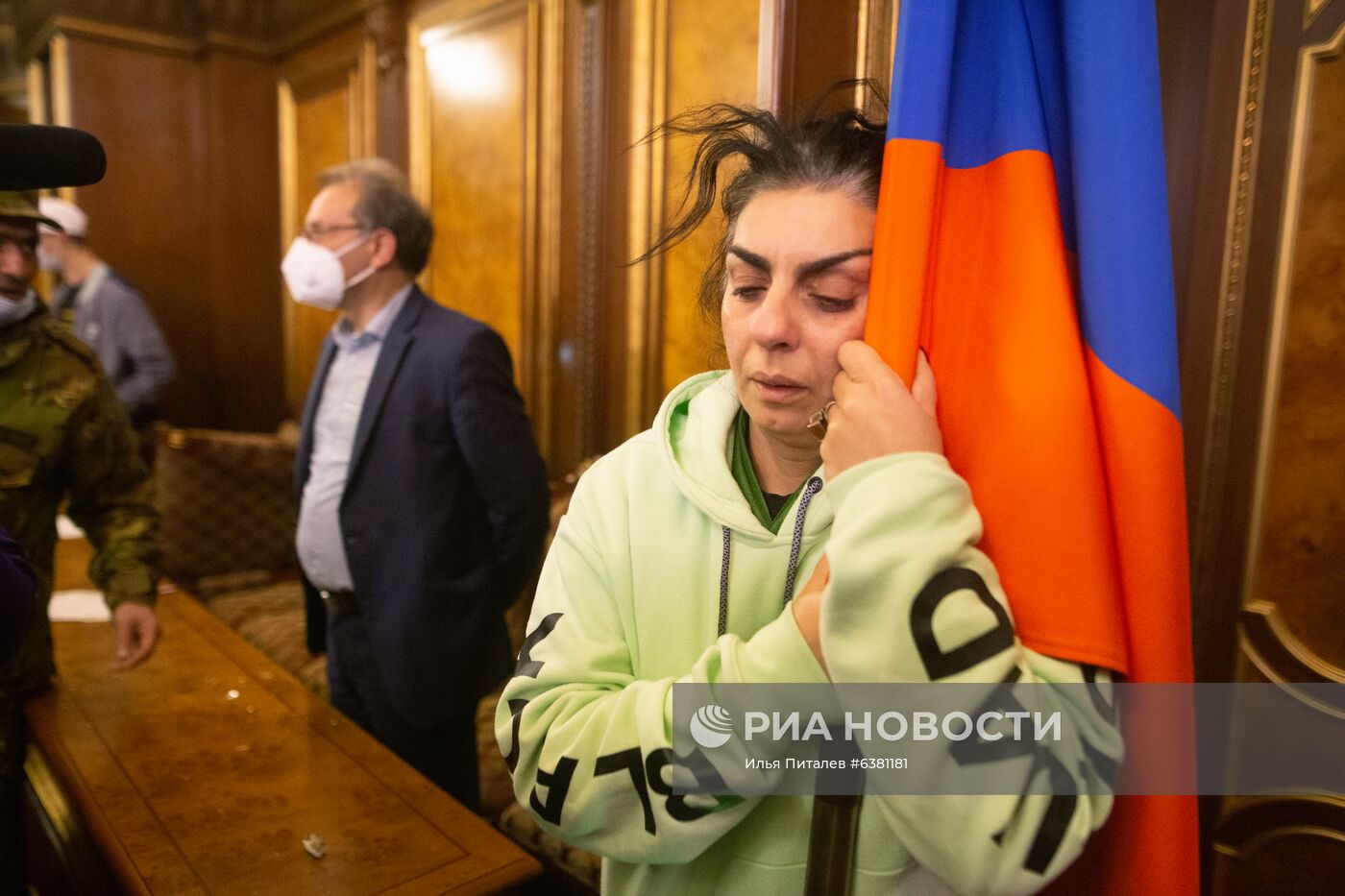 Ситуация у здания правительства Армении в Ереване