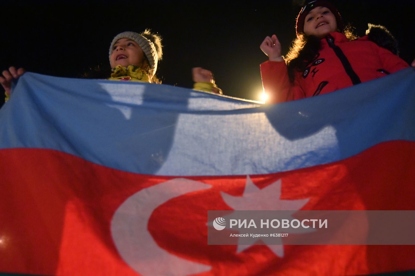 Ситуация в Азербайджане после принятия совместного заявления РФ, Азербайджана и Армении о прекращении огня в Карабахе