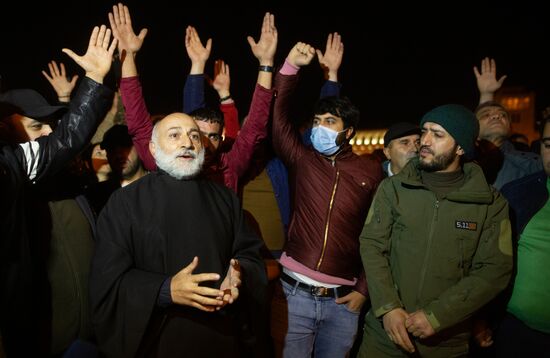 Ситуация у здания правительства Армении в Ереване