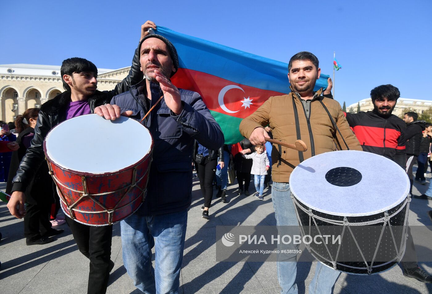 Ситуация в Азербайджане после принятия совместного заявления РФ, Азербайджана и Армении о прекращении огня в Карабахе