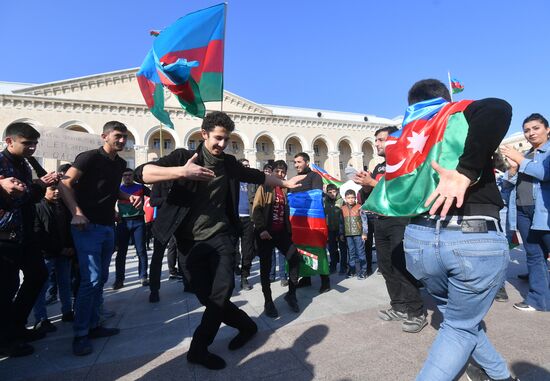 Ситуация в Азербайджане после принятия совместного заявления РФ, Азербайджана и Армении о прекращении огня в Карабахе