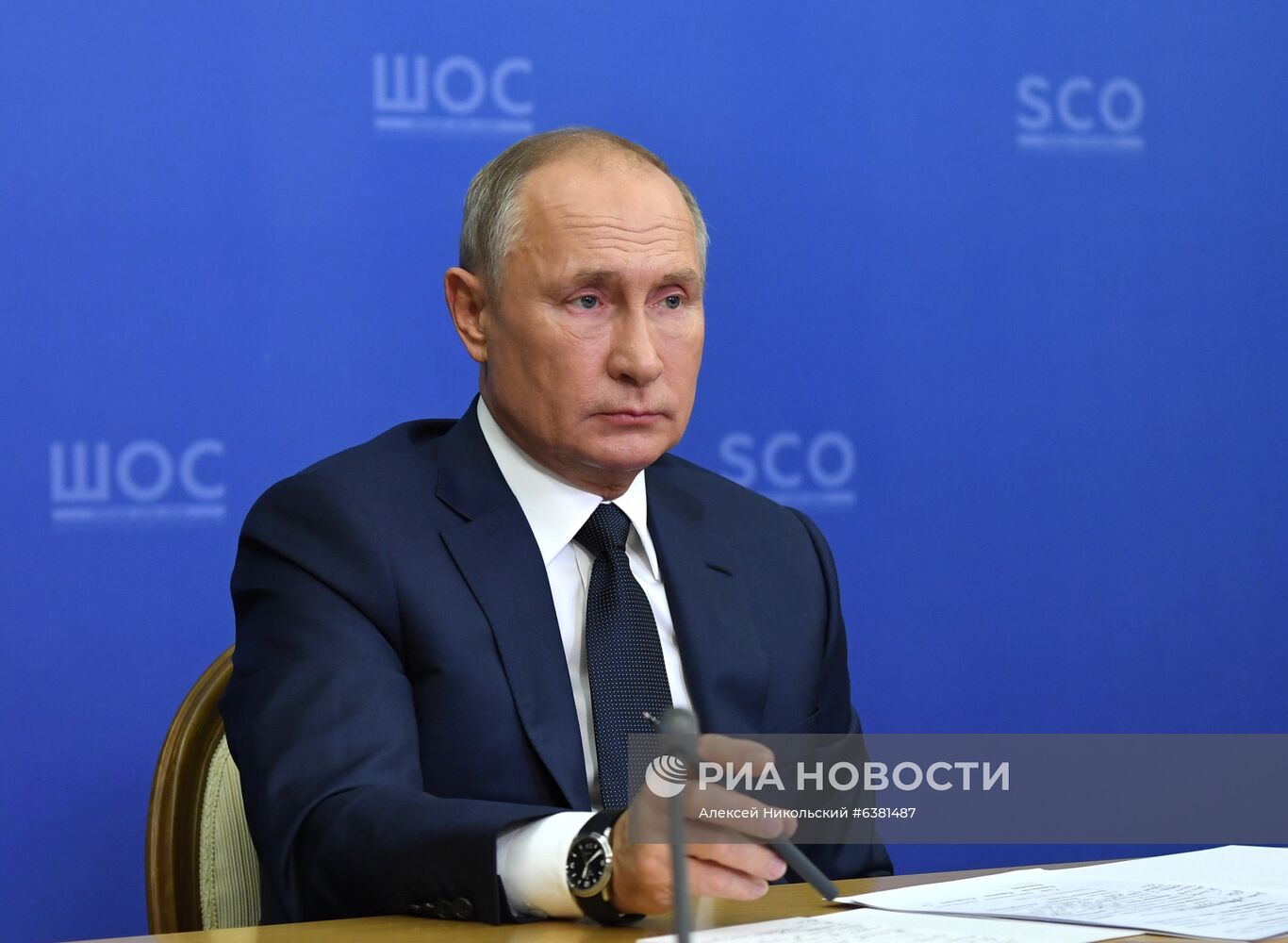 Президент РФ В. Путин провел заседание Совета глав государств - членов ШОС