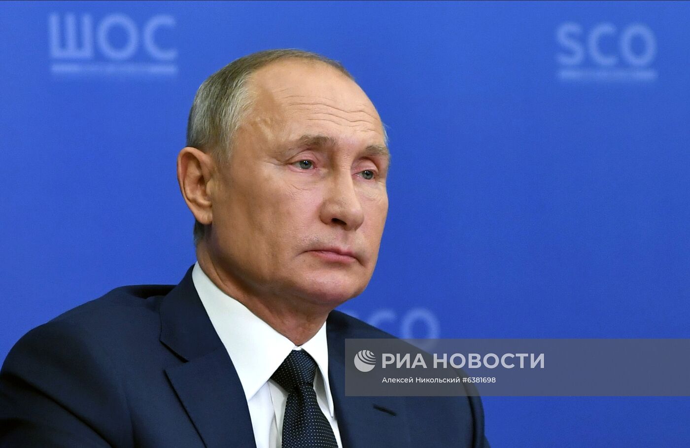 Президент РФ В. Путин провел заседание Совета глав государств - членов ШОС