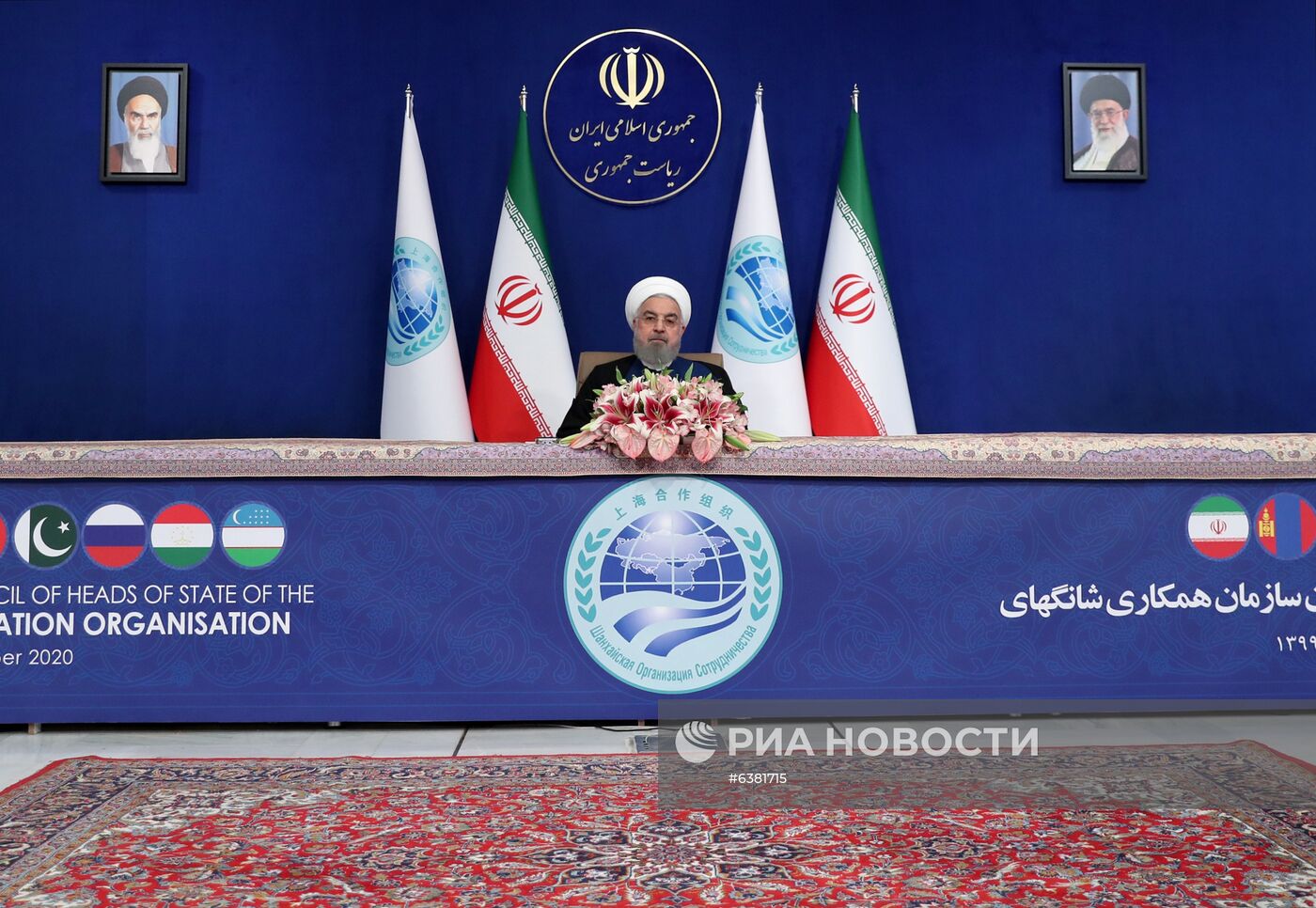 Президент РФ В. Путин провел заседание Совета глав государств - членов ШОС