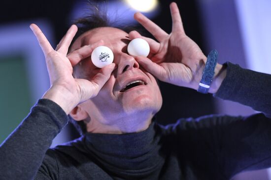 Спектакль "Обычный конец света" в театре имени А. С. Пушкина