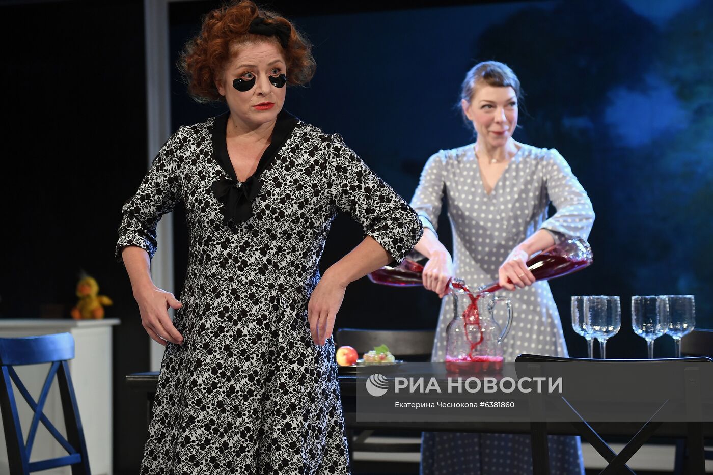 Спектакль "Обычный конец света" в театре имени А. С. Пушкина