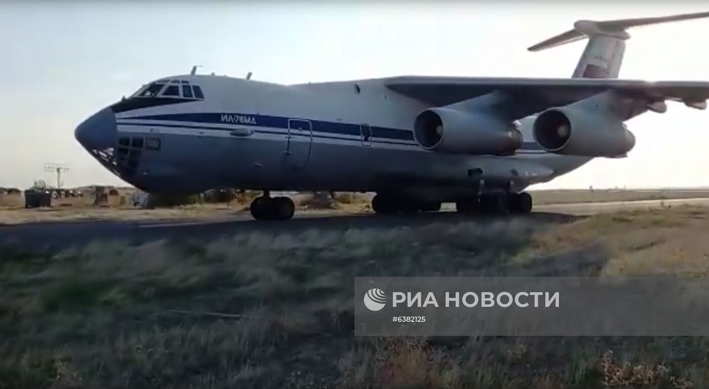 Прибытие российских миротворческих сил в Армению для урегулирования конфликта в Нагорном Карабахе