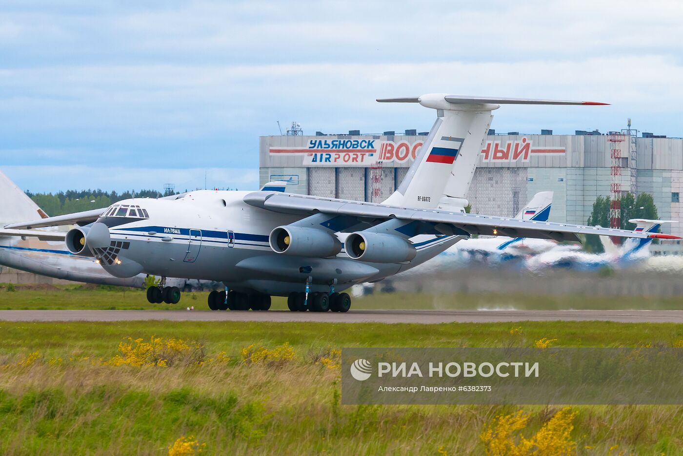 Ил-76 на аэродроме Ульяновск-Восточный