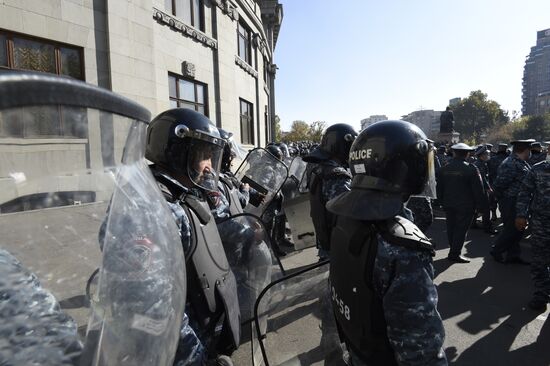 Митинг оппозиции в Ереване