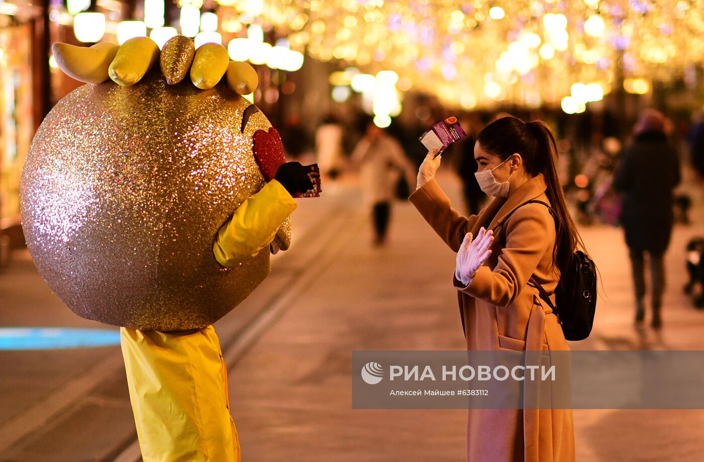 Иллюминация на Никольской улице в Москве