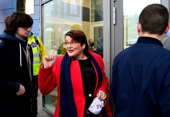 Заседание суда по делу муниципального депутата Ю. Галяминой