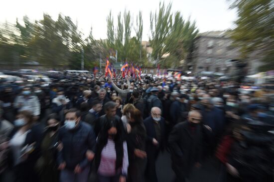 Митинг оппозиции в Ереване