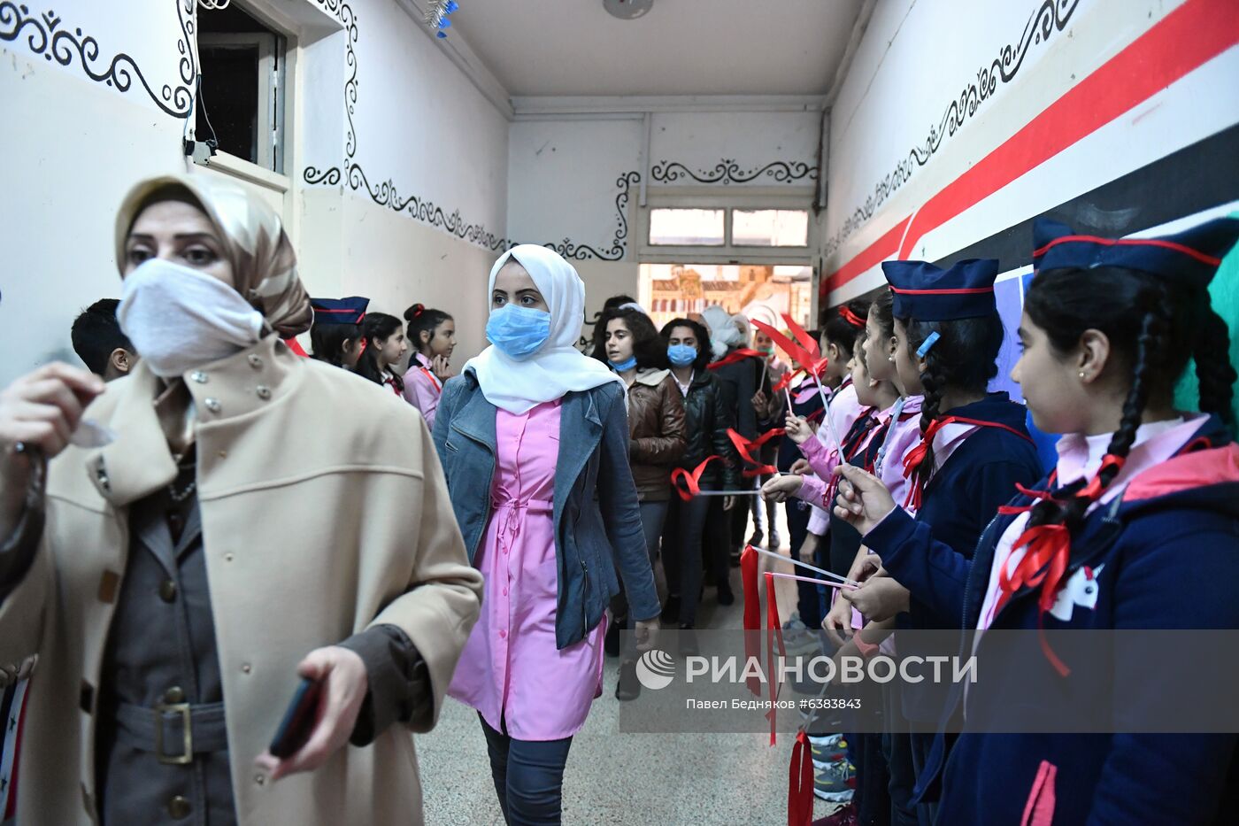 Первый заместитель министра просвещения РФ Д. Глушко посетил школы в Дамаске