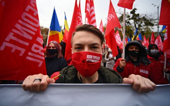 Митинг в поддержку действующего президента Молдавии И. Додона