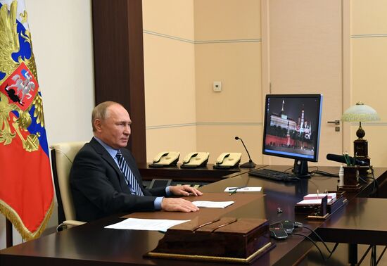 Президент РФ В. Путин принял участие в работе форума АСИ "Сильные идеи для нового времени"