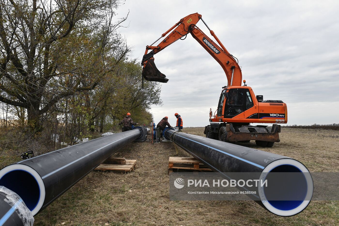 В Крыму началась укладка труб нового водовода для Симферополя