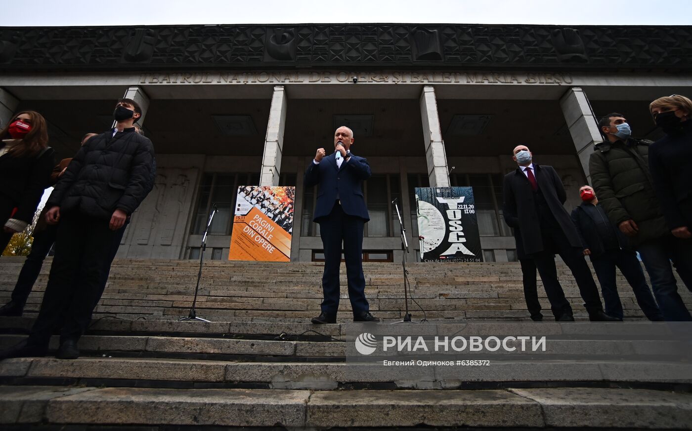 Митинг в поддержку действующего президента Молдавии И. Додона