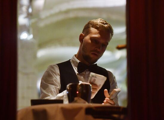 Закрытие баров и ресторанов Москвы в ночное время из-за коронавируса