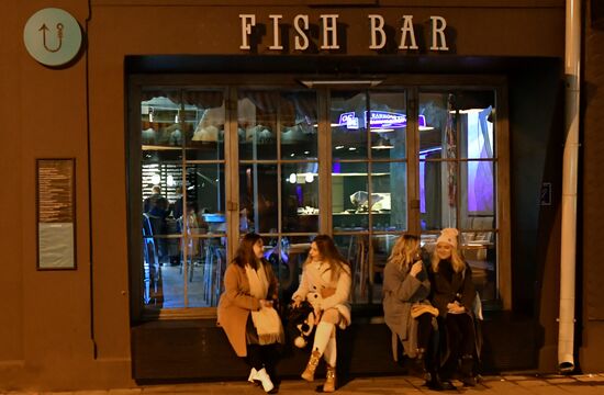 Закрытие баров и ресторанов Москвы в ночное время из-за коронавируса