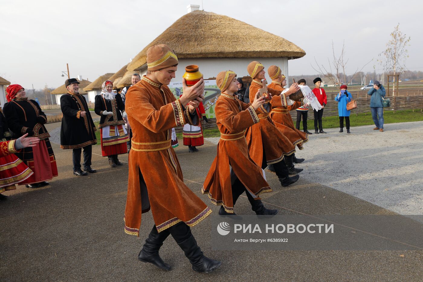 Этнодеревня "Слобожанщина" в Белгородской области