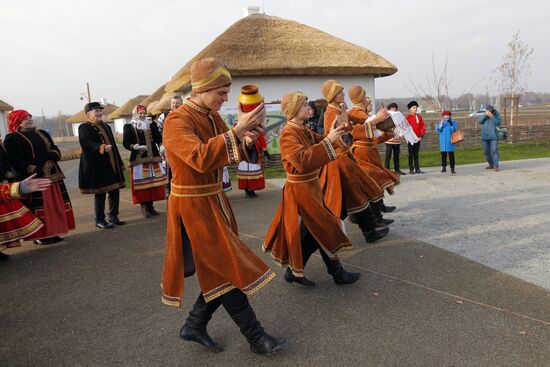 Этнодеревня "Слобожанщина" в Белгородской области