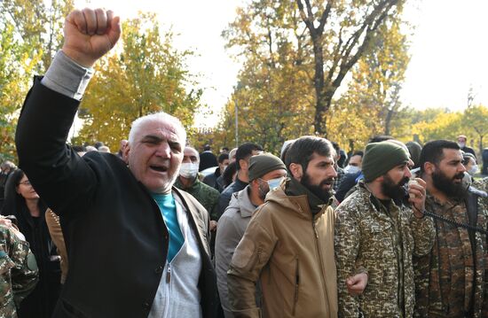 Митинг за освобождение подозреваемых в покушении на премьер-министра Армении Н. Пашиняна