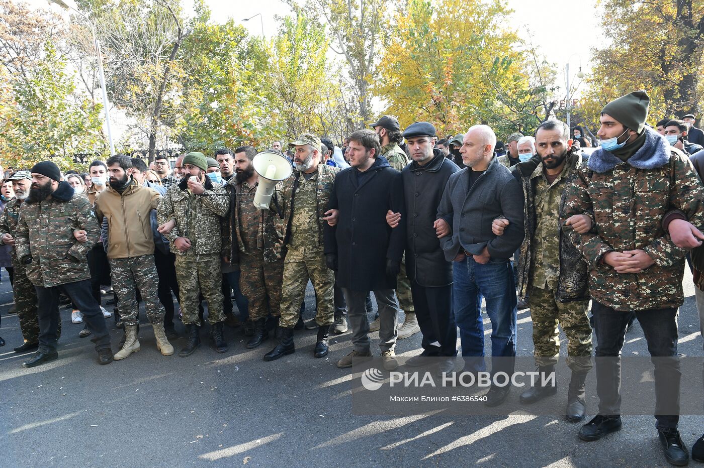 Митинг за освобождение подозреваемых в покушении на премьер-министра Армении Н. Пашиняна