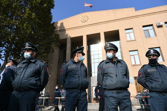 Митинг за освобождение подозреваемых в покушении на премьер-министра Армении Н. Пашиняна