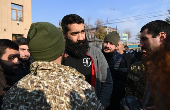 Митинг за освобождение подозреваемых в покушении на премьер-министра Армении Н. Пашиняна