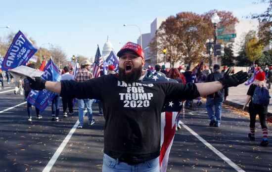 Акция в поддержку Трампа в Вашингтоне