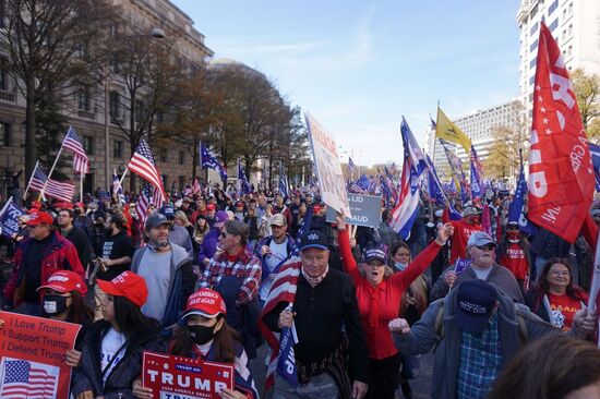 Акция в поддержку Трампа в Вашингтоне