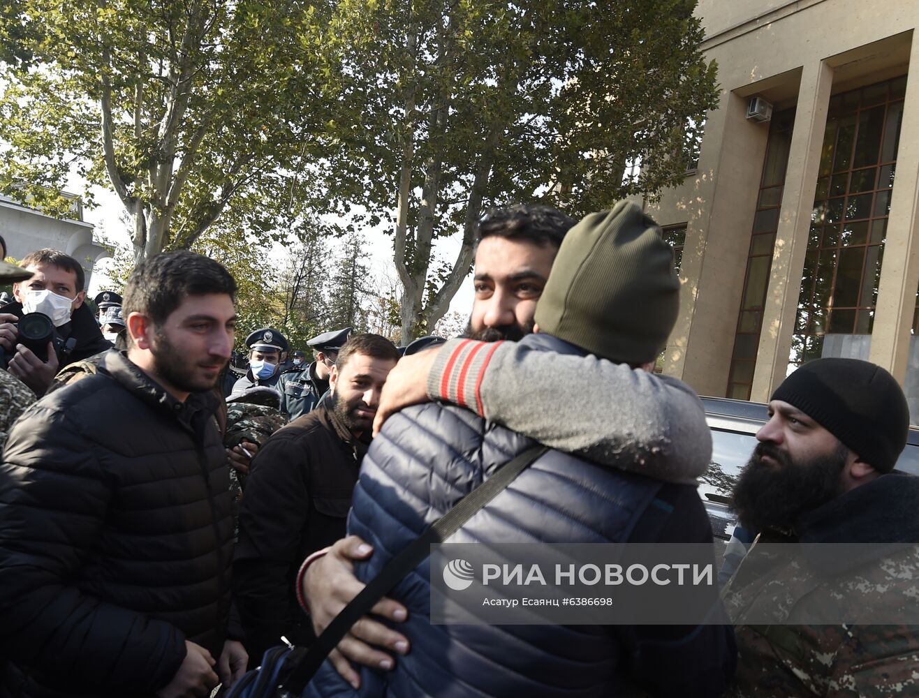 Митинг за освобождение подозреваемых в покушении на премьер-министра Армении Н. Пашиняна