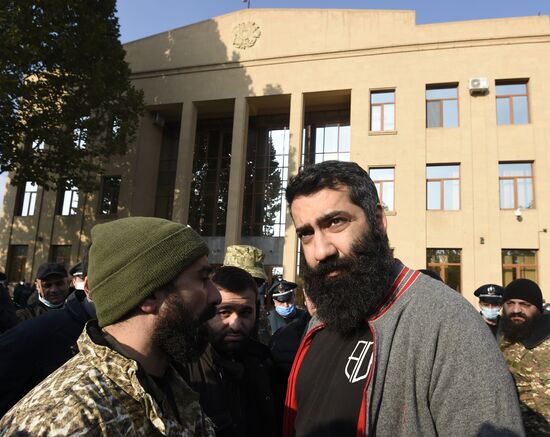 Митинг за освобождение подозреваемых в покушении на премьер-министра Армении Н. Пашиняна